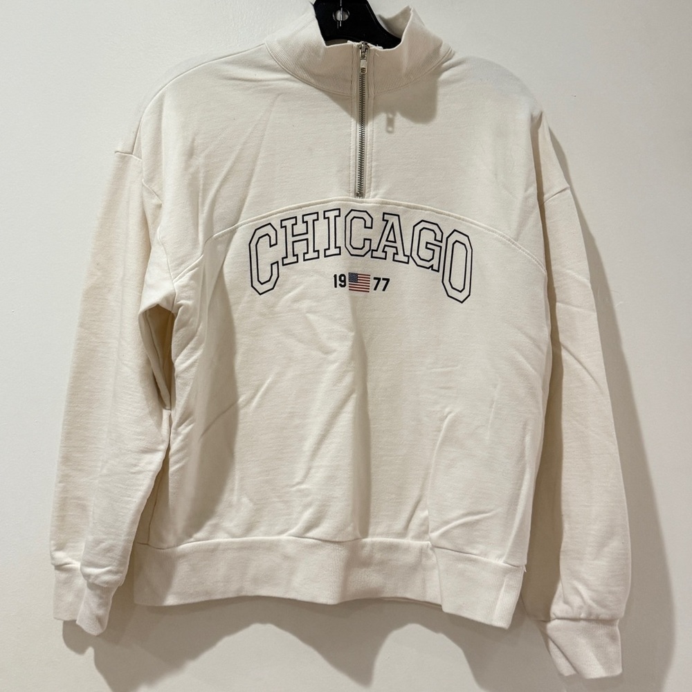 Forever 21 Cream Zip Up Sweater with Chicago 1977 Design
